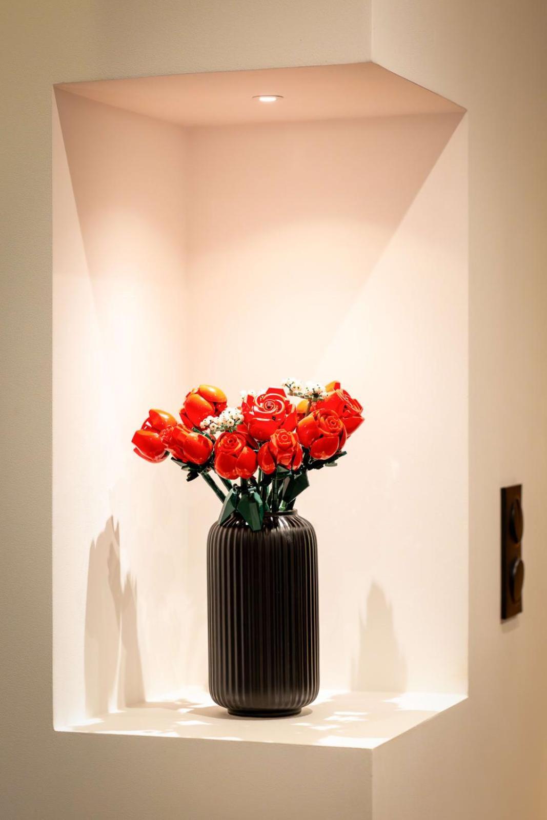 Appartamento Rose Ecrin De Charme Avec Parking Terrasse Privee Et Jardin Partage Grand-Couronne Esterno foto