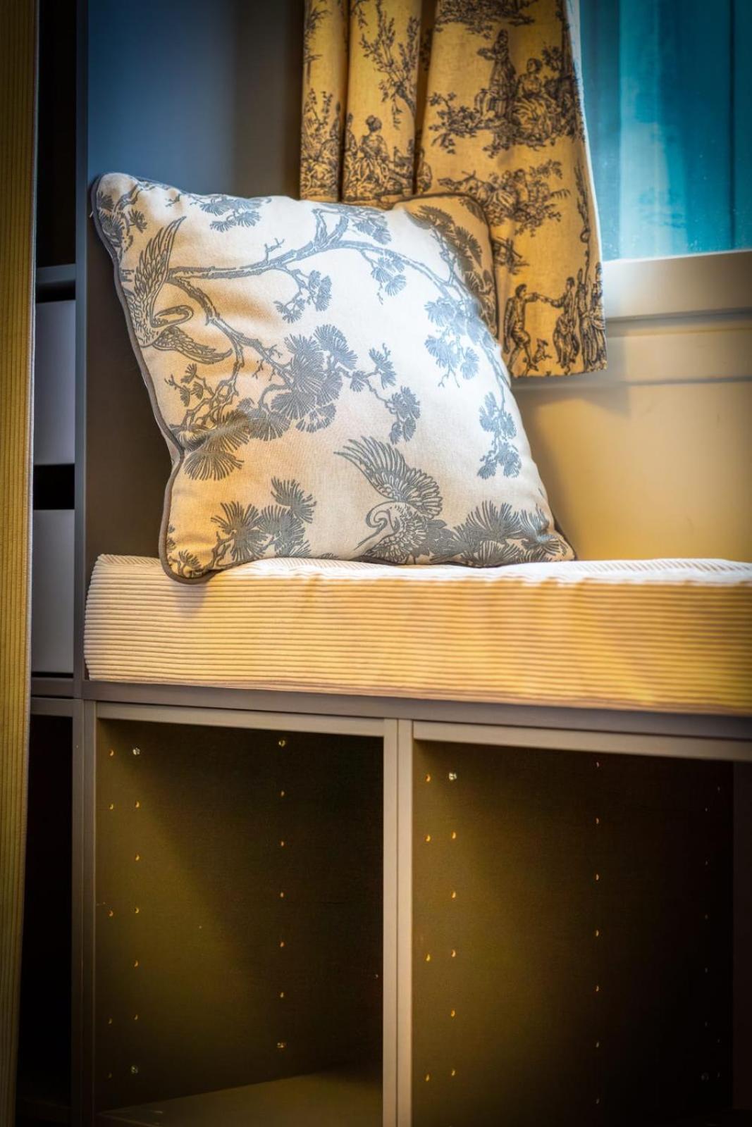 Appartamento Rose Ecrin De Charme Avec Parking Terrasse Privee Et Jardin Partage Grand-Couronne Esterno foto