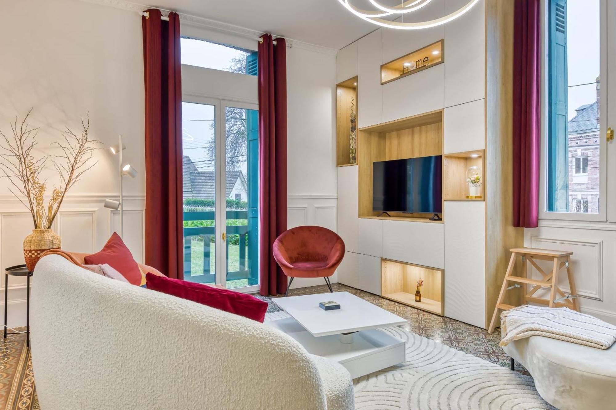 Appartamento Rose Ecrin De Charme Avec Parking Terrasse Privee Et Jardin Partage Grand-Couronne Esterno foto
